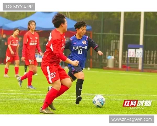 飓风绿茵场足球对抗赛八强突围战